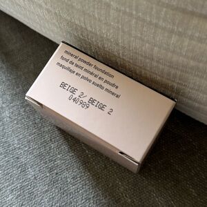 Mary Kay Beige 2‎ Mineral Powder Foundation